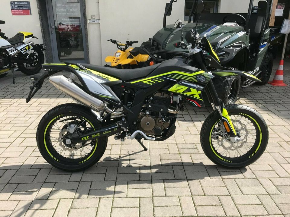 Mondial SMX 125i Supermoto ABS Model 2024 in Zimmern ob Rottweil