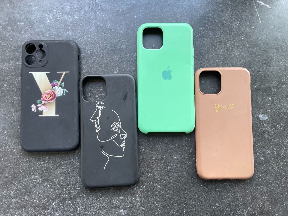 iPhone 11 Pro Hülle  ( Vier Stück ) in Saarbrücken