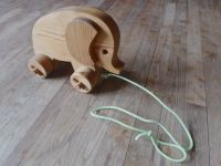 Großer Holz-Elefant, Zugtier, Kinderspielzeug Nordrhein-Westfalen - Jüchen Vorschau