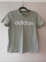 Adidas T-Shirt Damen. Versand möglich München - Laim Vorschau
