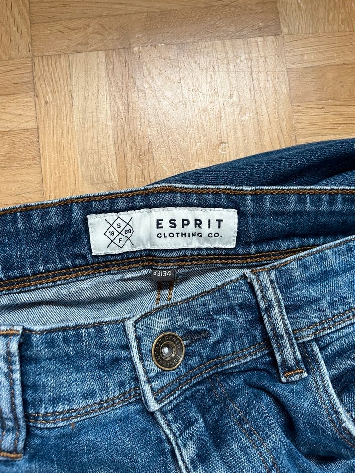 Esprit Jeans 33w 34l in Herne