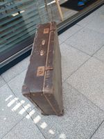 sehr alter Koffer aus "wetterfestem Material" Baden-Württemberg - Fichtenau Vorschau