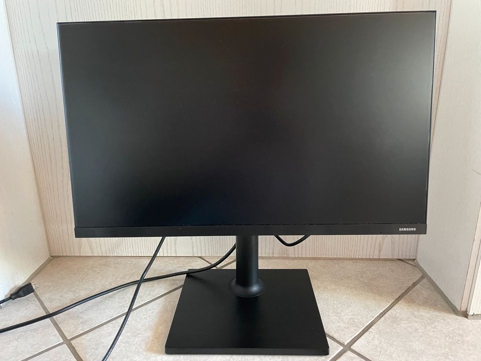 Samsung Monitor Bildschirm 24“ schwarz in Weilheim an der Teck