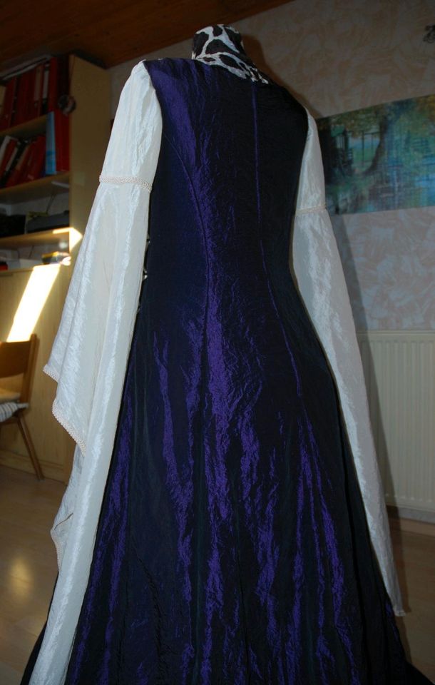 Mittlelalter-/Brautkleid in Beindersheim