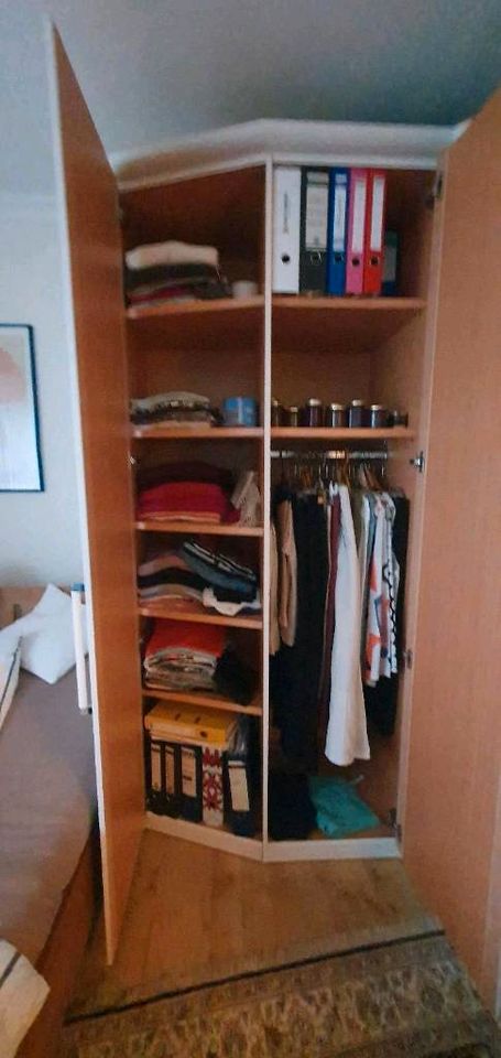 Hochwertiger Kleiderschrank/ Schlafzimmerschrank/ Eckschrank in Hamburg