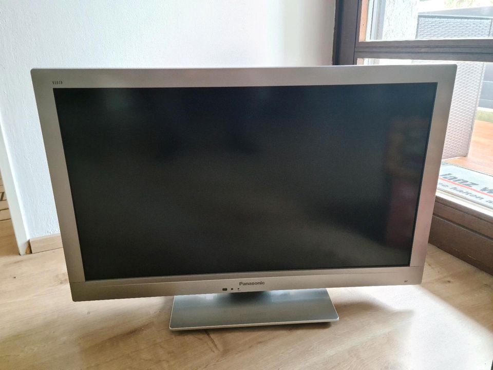 Panasonic Fernseher TX-L32 in Unterhaching