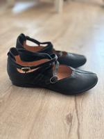 Think Riemchen Ballerinas Schwarz Gr. 40 echtes Leder Neu Niedersachsen - Hildesheim Vorschau