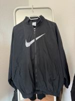 Oversize Windbreaker von Nike Sachsen - Chemnitz Vorschau