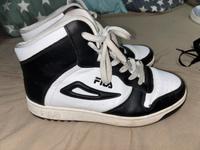 Schwarze Fila Schuhe Bayern - Großostheim Vorschau