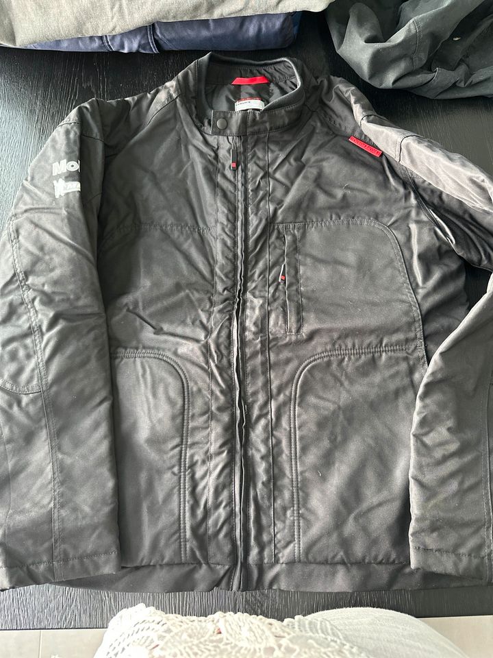 Porsche Jacke Gr XL in Rees