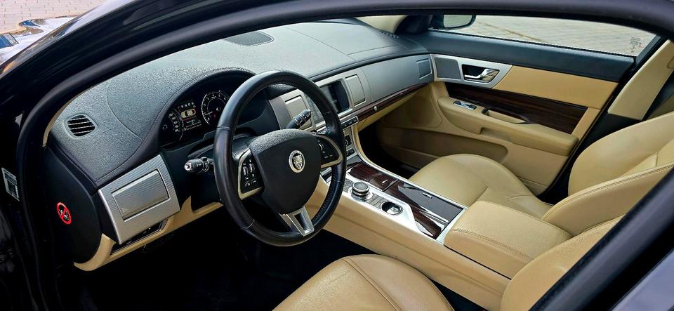Jaguar XF 3.0 V6 Kompressor 340 PS BTH LEDER CAM NAVI BI-X in Schwäbisch Gmünd