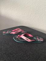 Flipflops von Sneakers Größe 39 Hessen - Langgöns Vorschau