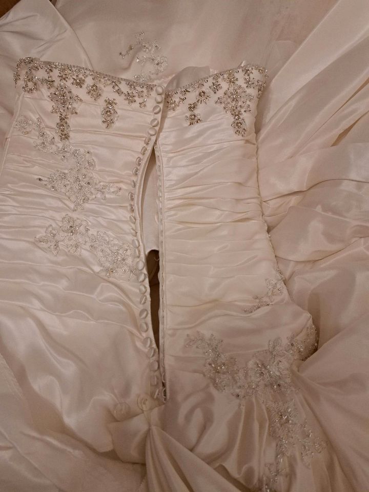 Brautkleid von "Benjamin Roberts" in Gremmendorf