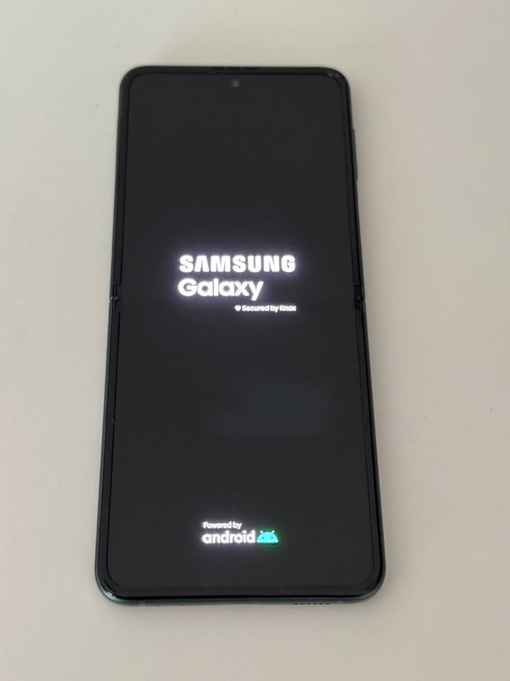 Samsung Galaxy Z Flip 3 5G 128GB Grün in Erfurt