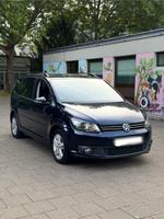 VW Touran 2.0TDI 7 Sitzer Automatik Bj.2012 Km.226.000 EURO5 Düsseldorf - Benrath Vorschau