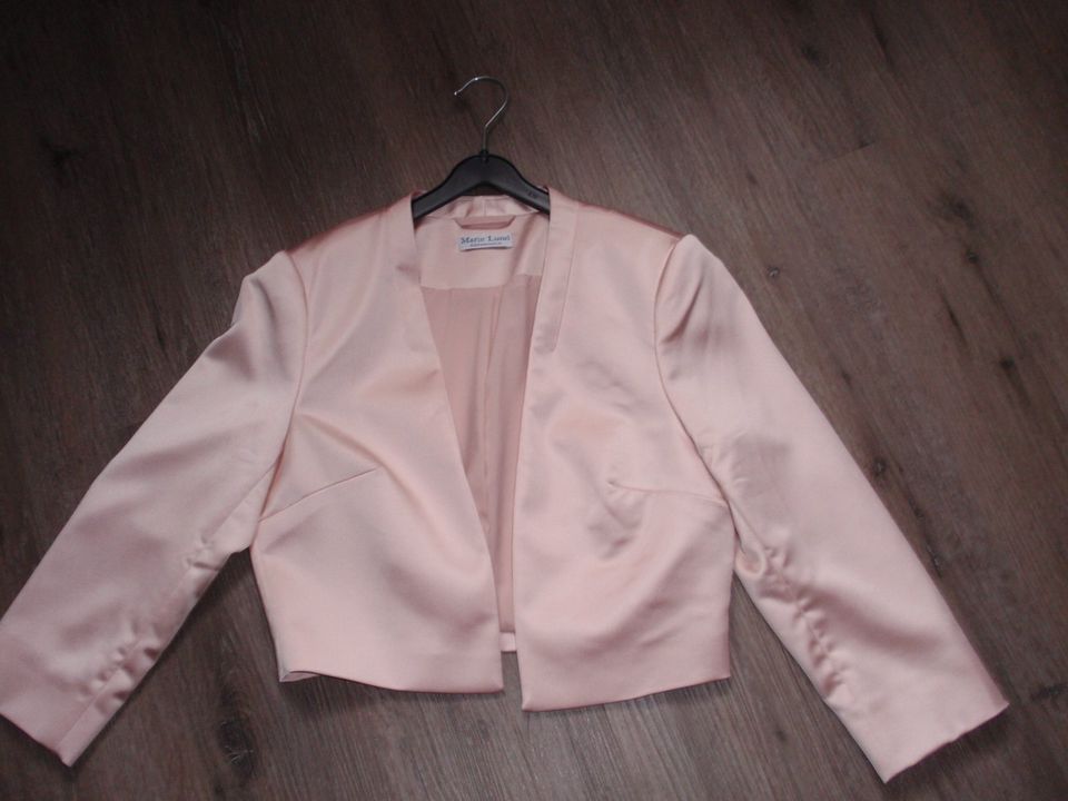 Marie Lund festlicher Bolero Gr. 36 rose glänzend einmal getragen in Schwarzbach bei Eisfeld