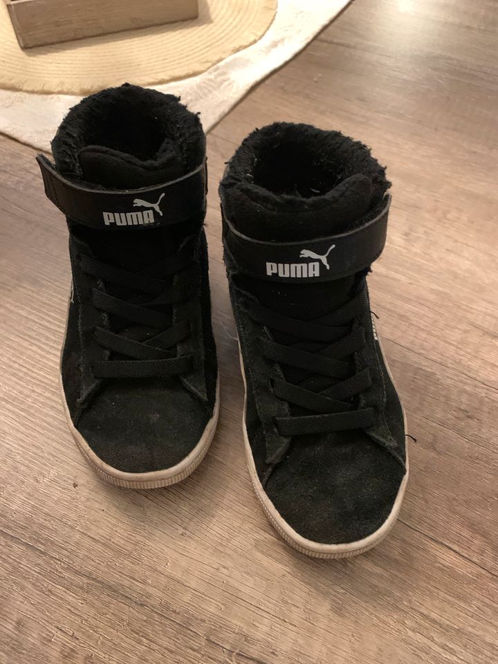 Puma Schuhe 28 Winterschuhe Boots Stiefel schwarz gefüttert in Radevormwald