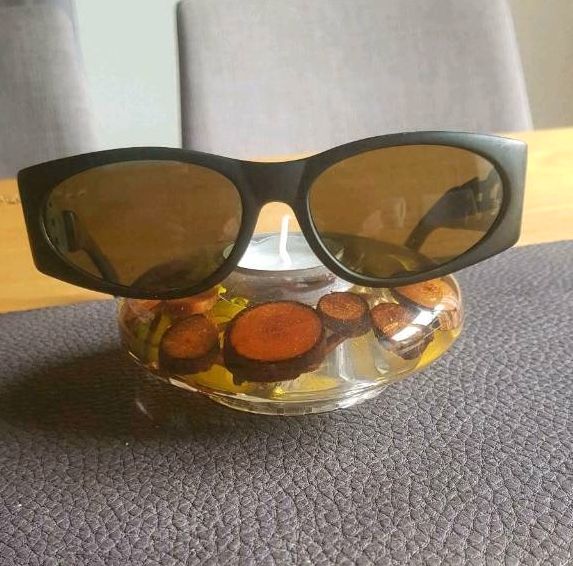 Vintage LAGERFELD Sonnenbrille mit Metallbügel, im Etui, Original in Borken