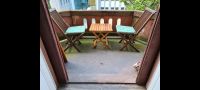 Zwei lackierte Holzstühle Hessen - Bad Vilbel Vorschau