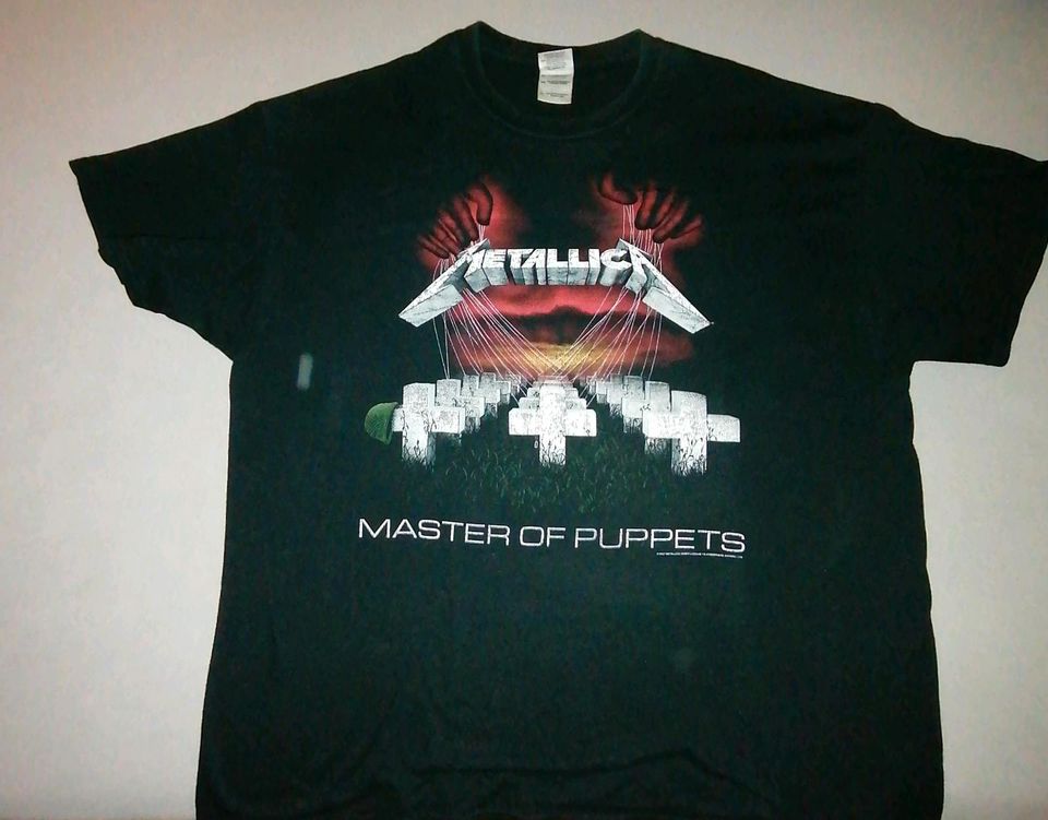Tshirt von Metallica - Master of the Puppets in München
