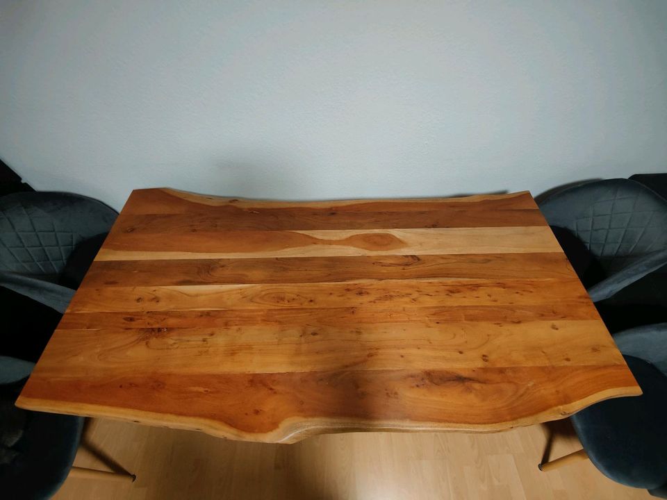 Holztisch (2m x 1m) in Olsberg