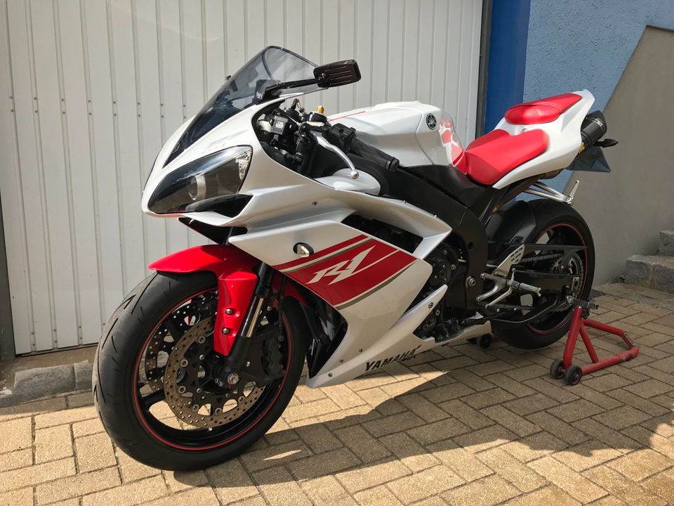 Yamaha R1 RN19 in Hartha