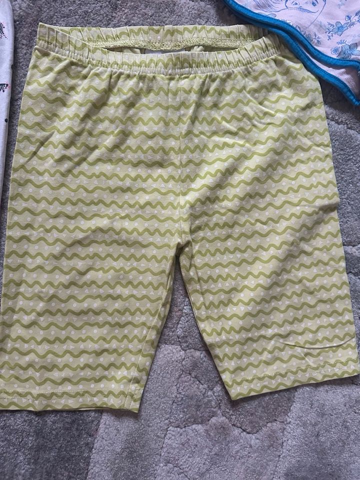 Kurze Hose/ Sommer/ Mädchen/ Gr. 122 in Köln