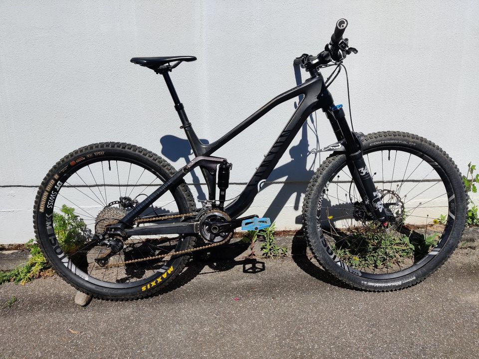 Canyon Spectral 8.0 CF Größe M Modelljahr 2017 in Herrenberg