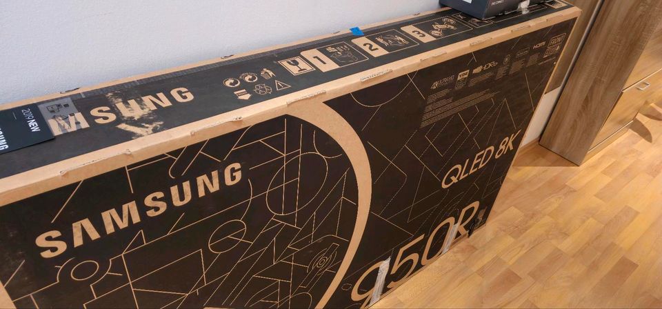 Samsung GQ65Q950RGTXZG 65 Zoll 8K QLED Fernseher in Leinfelden-Echterdingen