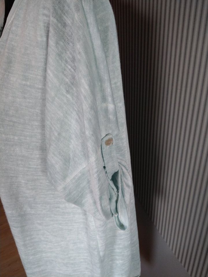Shirt Pullover hellblau Pailletten Made in Italy 38 M in Braunschweig