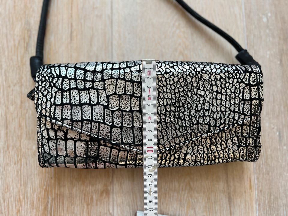 NEU! Clutch Liebeskind silber schwarz Kroko schick in Gießen