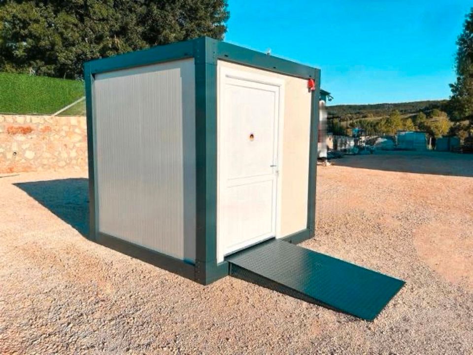 Behindertencontainer WC - Container | Sanitärcontainer | Toilettencontainer | 220cm x 220cm in Zeulenroda