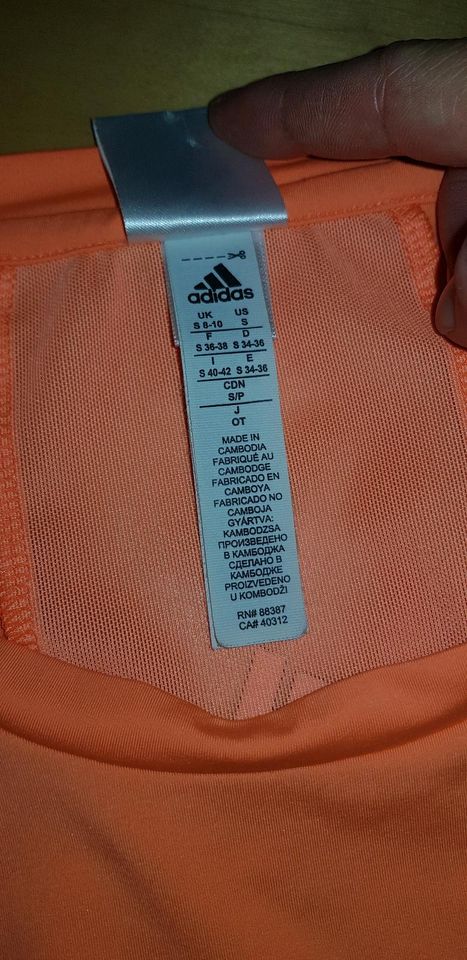 Adidas T-Shirt Sportshirt S 34 36 orange wie Neu in Reiskirchen