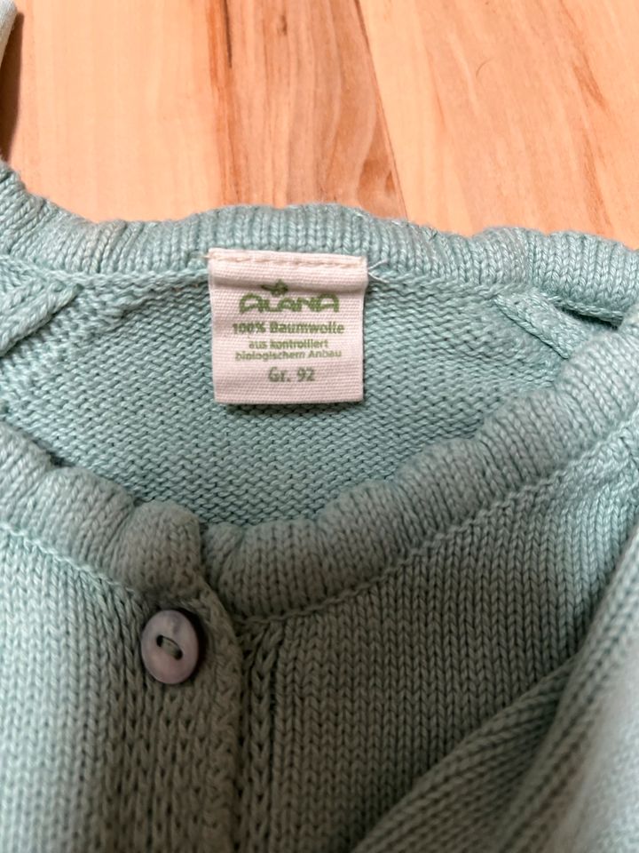 Alana / Pusblu ❤️ 92 Mädchen Strickjacke / Shirt Glitzer mint in Kirchhain