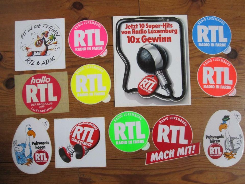 RTL-Aufkleber-Radio-Fernseher-Bücher-Sticker in Much