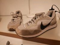 Nike sneakers 43, beige. 20€ inkl Versand Bayern - Forchheim Vorschau
