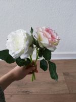 Rosen, Blumen, unecht, Kunstblume, weiß, rosa, Deko Hamburg-Mitte - Hamburg Rothenburgsort Vorschau