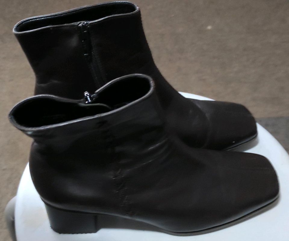 Sehr schöne Damen Stiefel Gr.39 v.d. Marke Jenny by ara günstig in Kürten