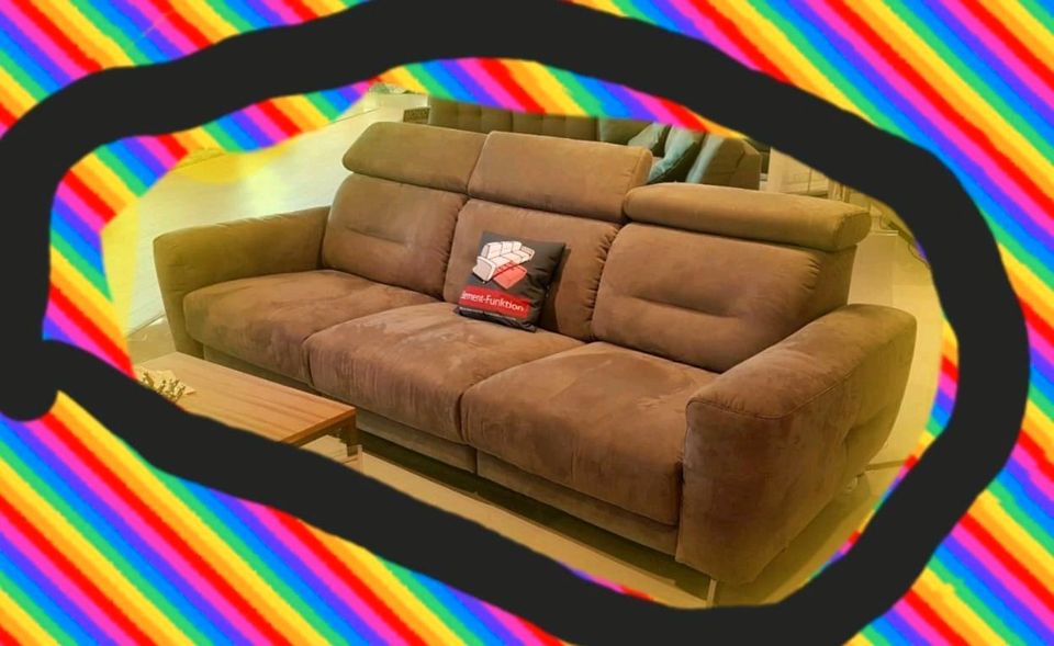 Couch Polstermöbel Garnitur Sofa elektrisch ausfahrbar in Marl