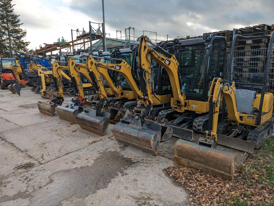 Bagger Minibagger Mieten Radlader Kettenbagger Erdbohrer Mulchern in Breitenfelde