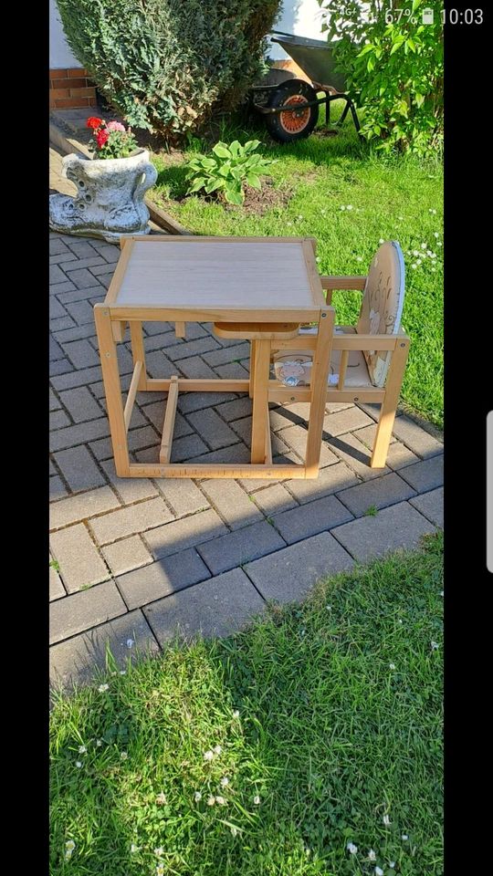 Kindertisch höhenverstellbar mit Stuhl aus Holz in Bleicherode