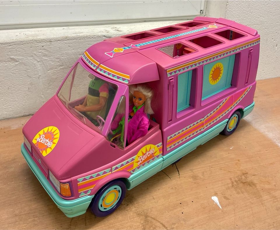 Barbie Camper Bus inkl. Zubehör in Buxtehude