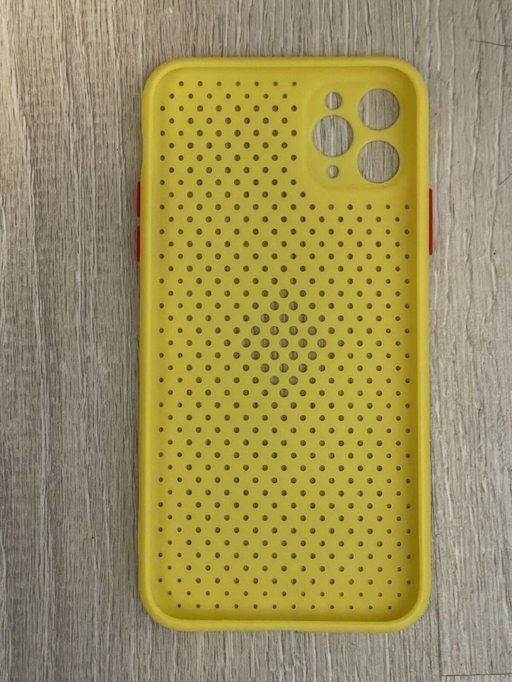 Cover | Hülle | Schutz Case | yellow | gelb | iPhone 11 Pro Max in Tönisvorst