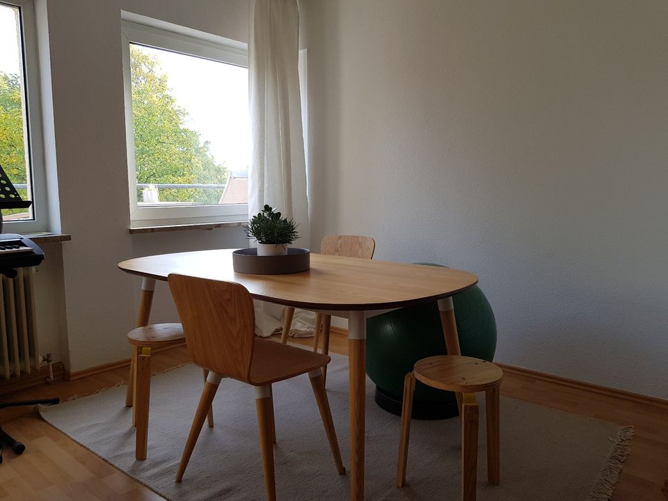 ANFRAGESTOPP - 2-Zimmer-Penthouse-Wohnung mit Balkon und EBK in Bonn