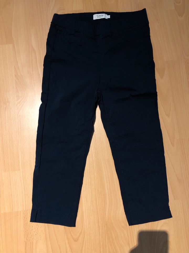 Caprihose, dunkelblau, Gr. 36, neu in Ludwigsburg