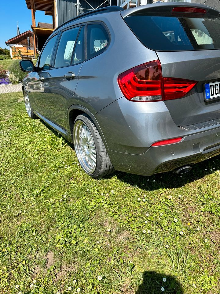 BMW X1xdrive 23d M-Paket in Moosthenning