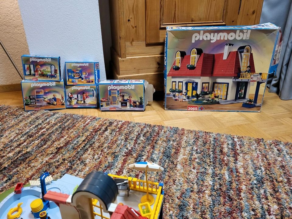 Playmobil Haus 3965 plus Erweiterung und Pool in Wiesbaden