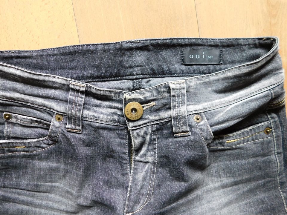 Jeans der Edelfirma Oui schwarz Größe 38 in München