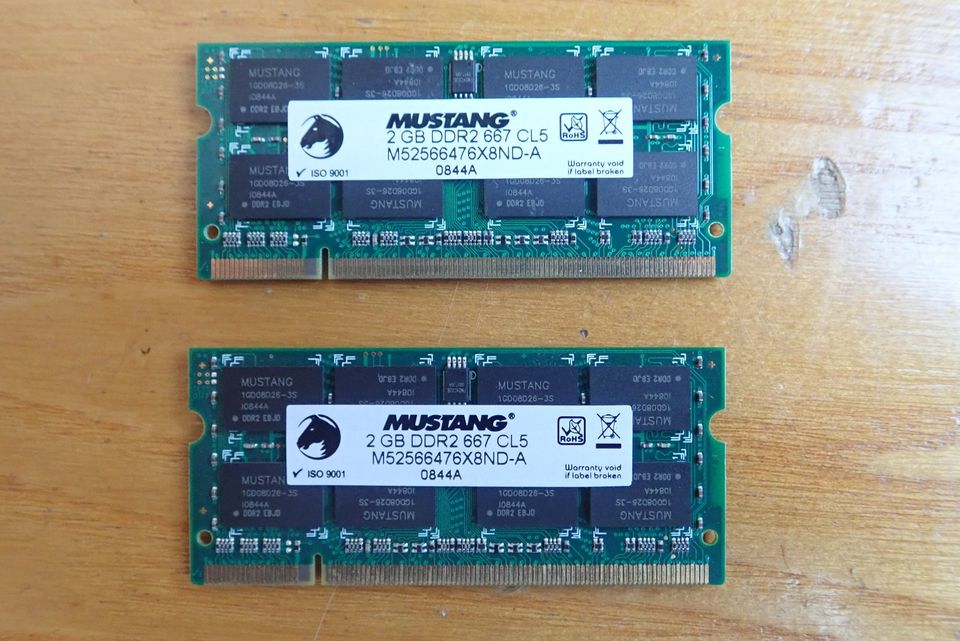 Laptop RAM 2x 2GB DDR2 Mustang M52566476X8ND-A in Berlin