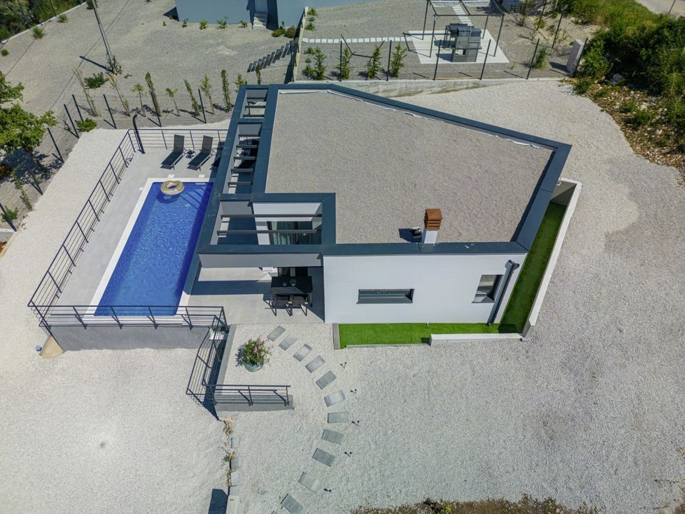 Ferienhaus mit Pool in Trget (Kroatien) für 5 Personen in München